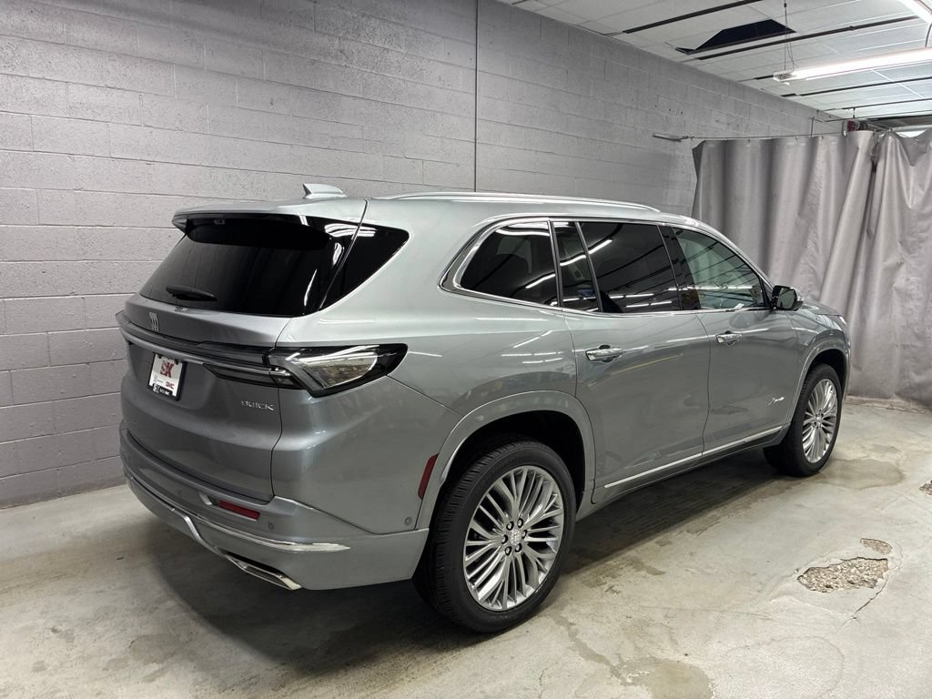 New 2027 Buick Enclave Avenir AWD/4WD image 2