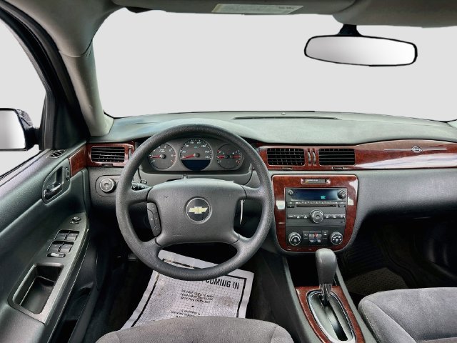 Used 2010 Chevrolet Impala LS FWD image 25