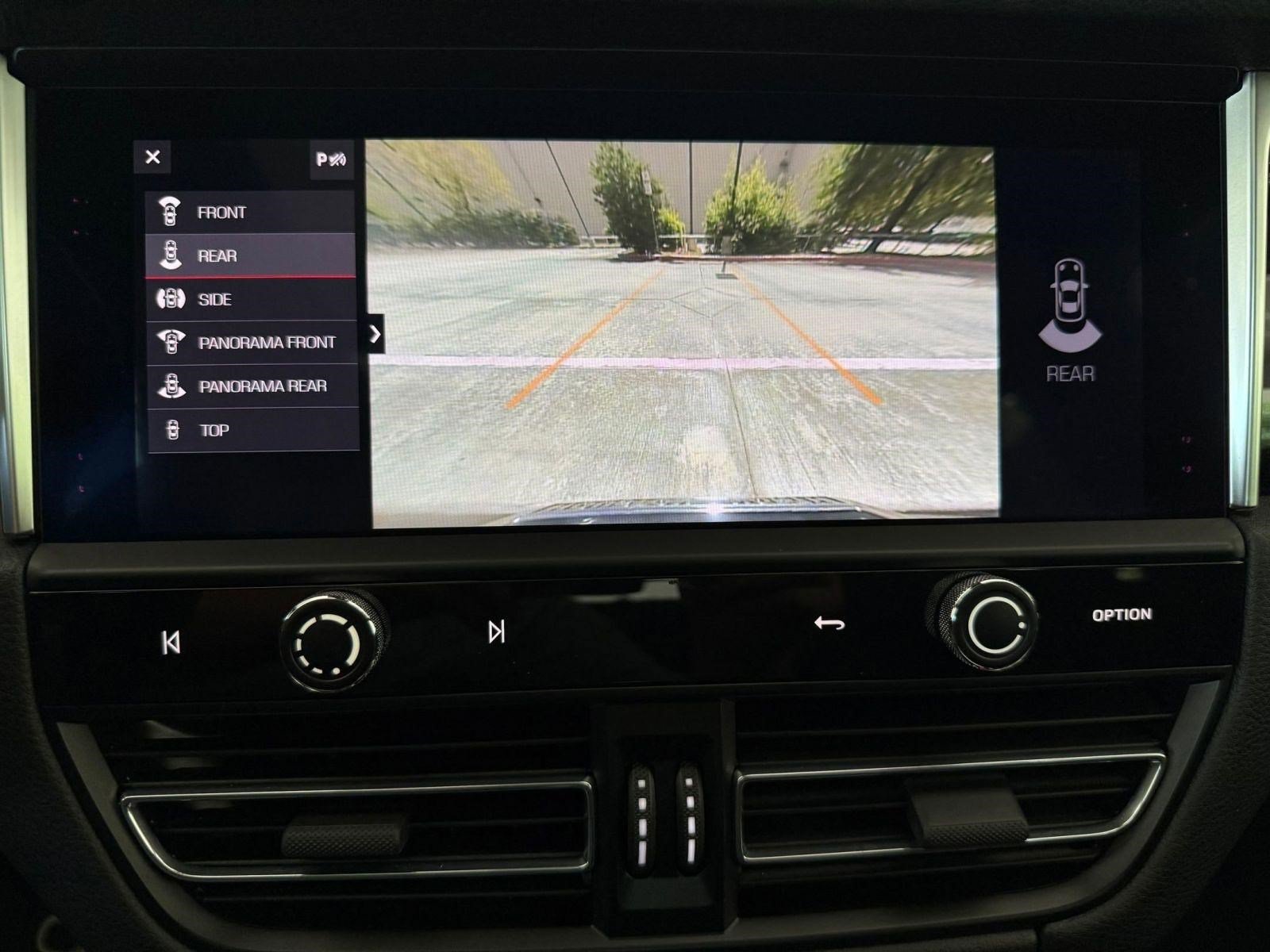 Used 2024 Porsche Macan S AWD/4WD image 32