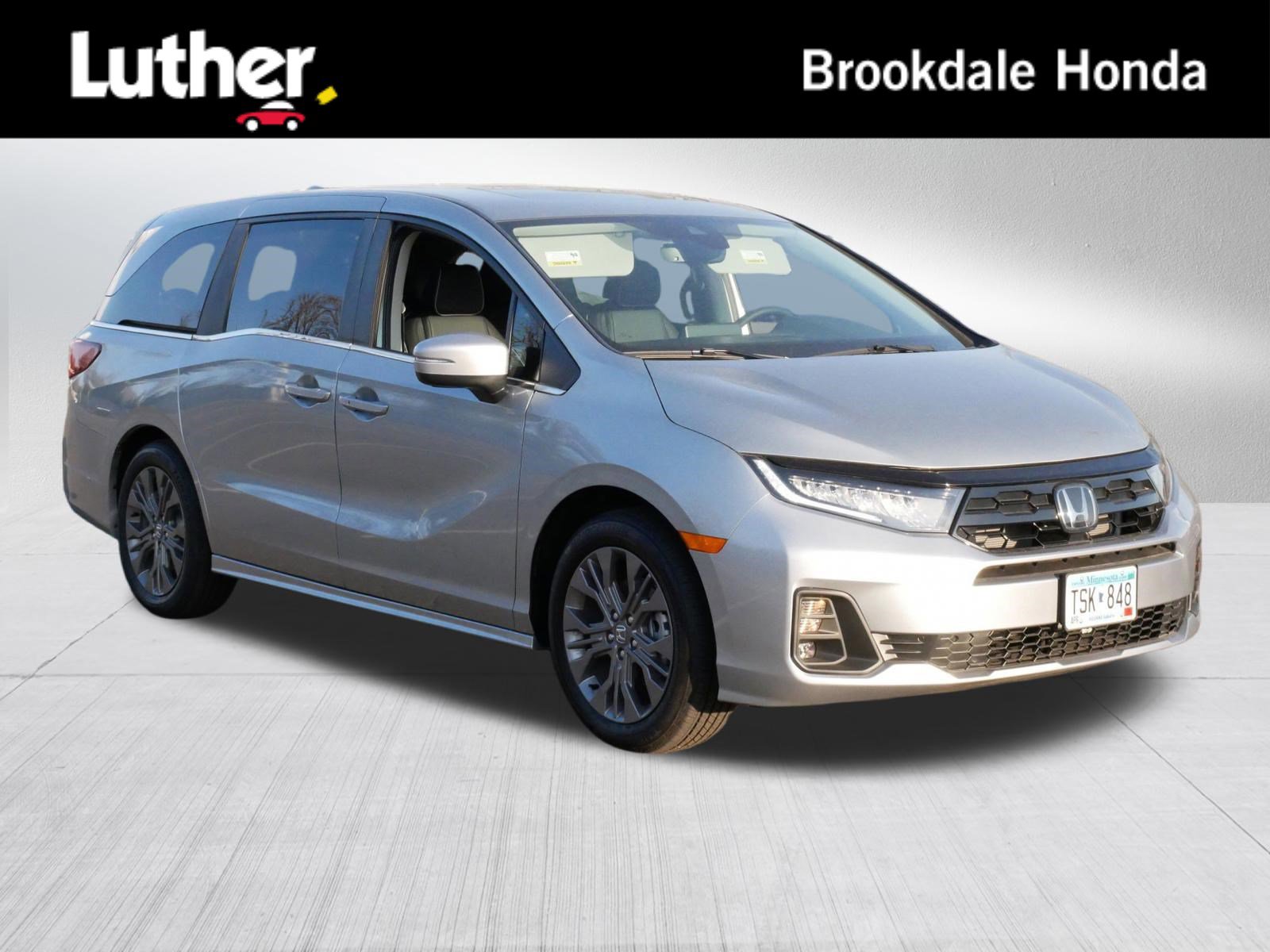 Used 2026 Honda Odyssey Touring image 1