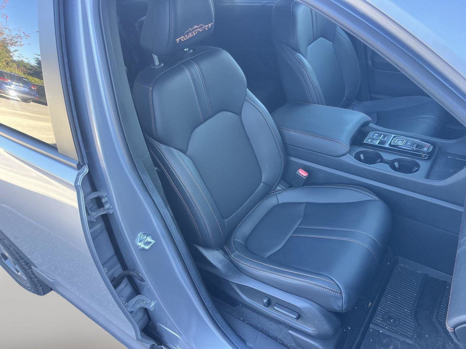 Used 2025 Honda Pilot TrailSport image 22
