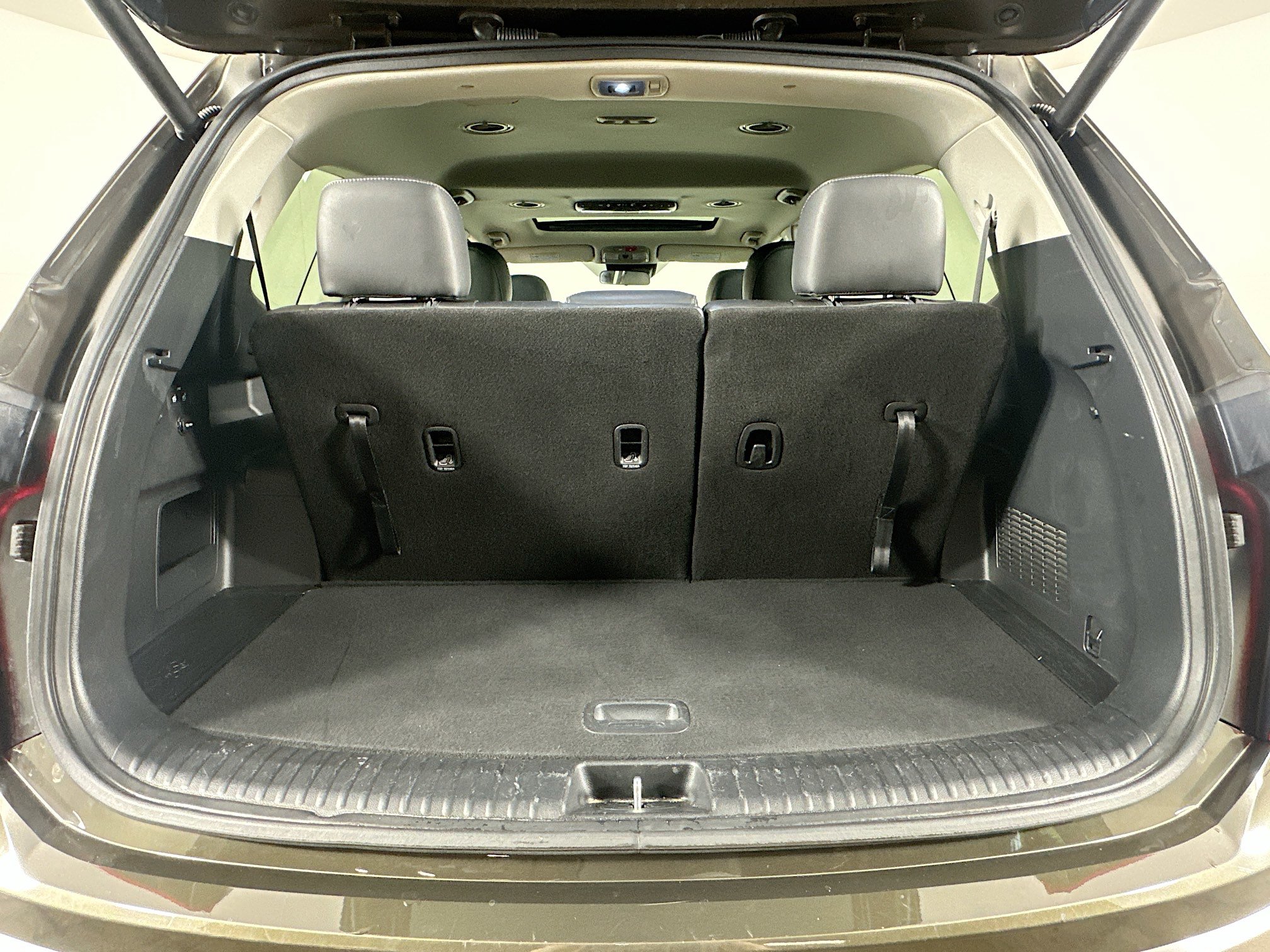 Used 2025 Kia Telluride S FWD image 32