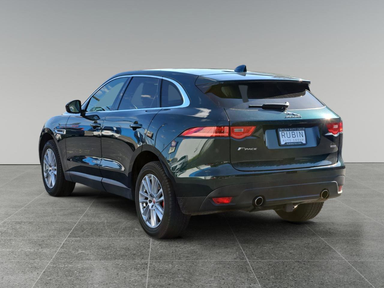 Used 2017 Jaguar F-PACE Prestige AWD/4WD image 5