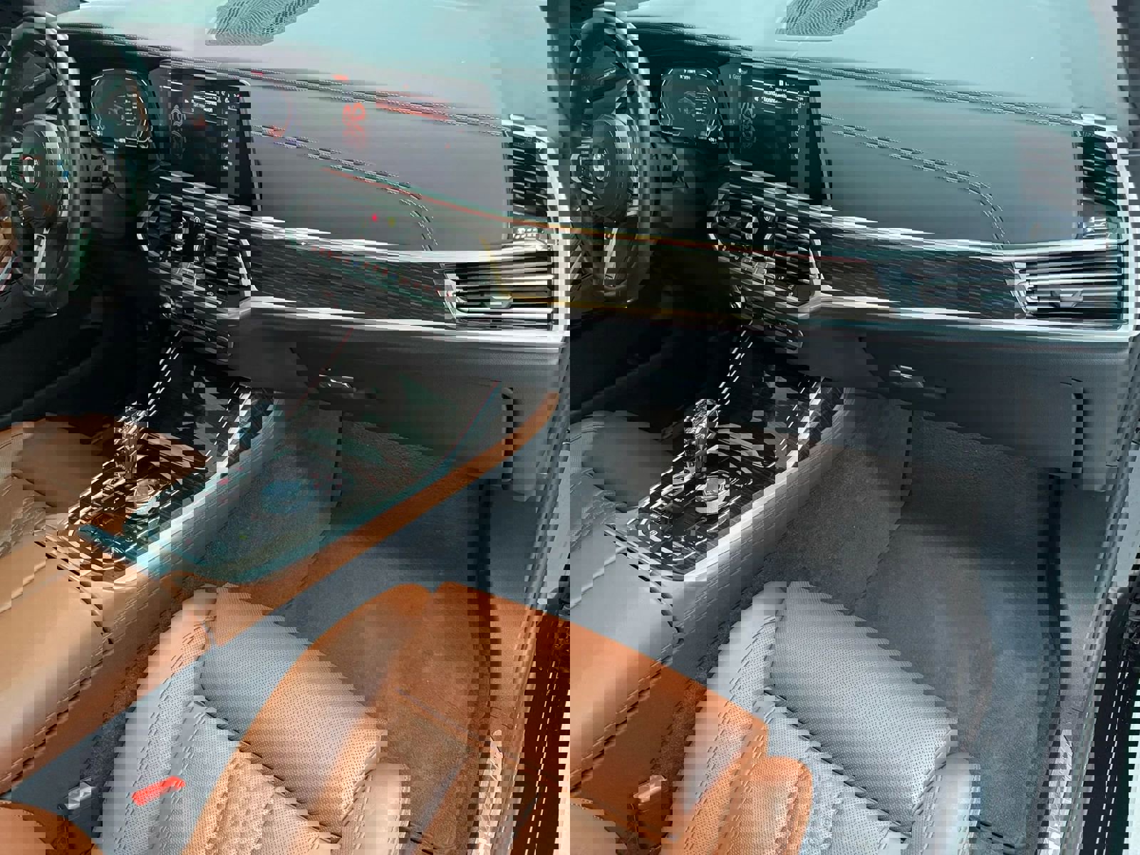 Used 2021 BMW X7 M50i w/ Luxury Seating Package image 11