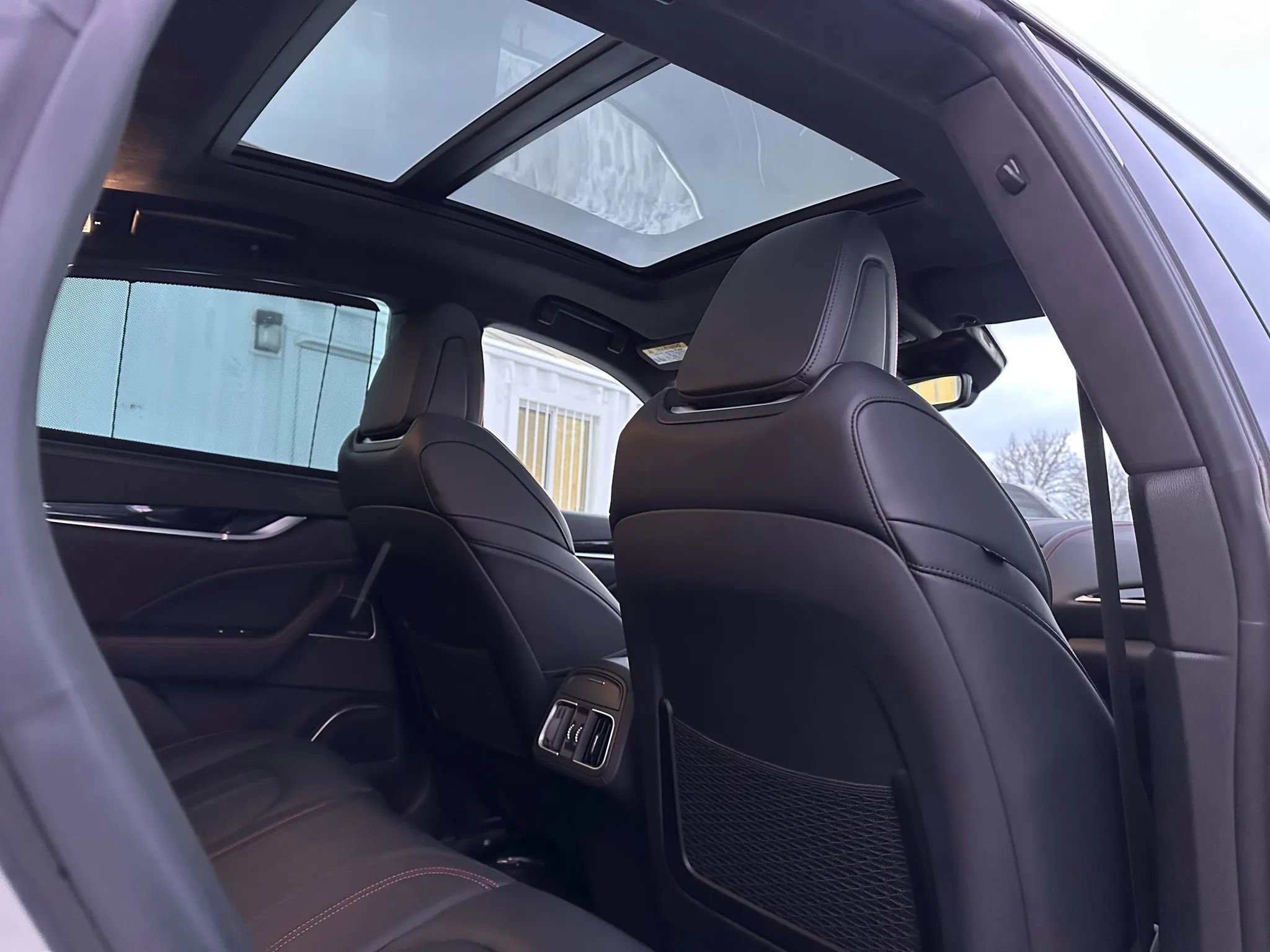 Used 2024 Maserati Levante Modena Ultima image 32