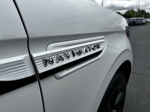 Certified 2024 Lincoln Navigator Reserve w/ Monochromatic Package AWD/4WD image 48