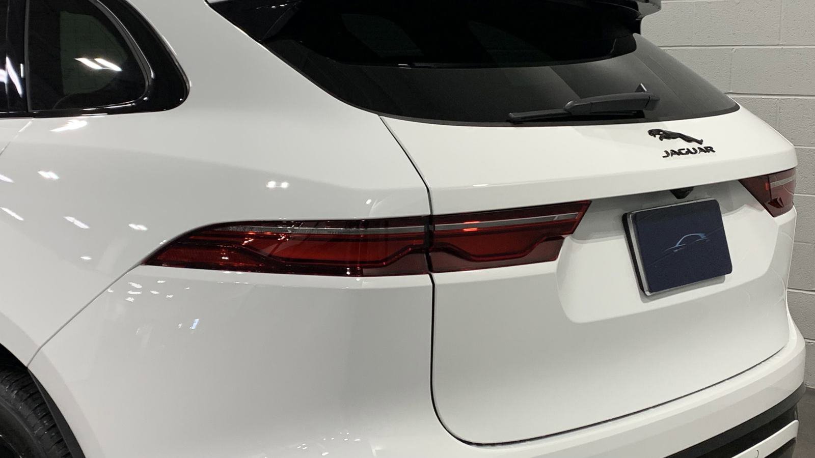 Used 2025 Jaguar F-PACE R-Dynamic S image 17