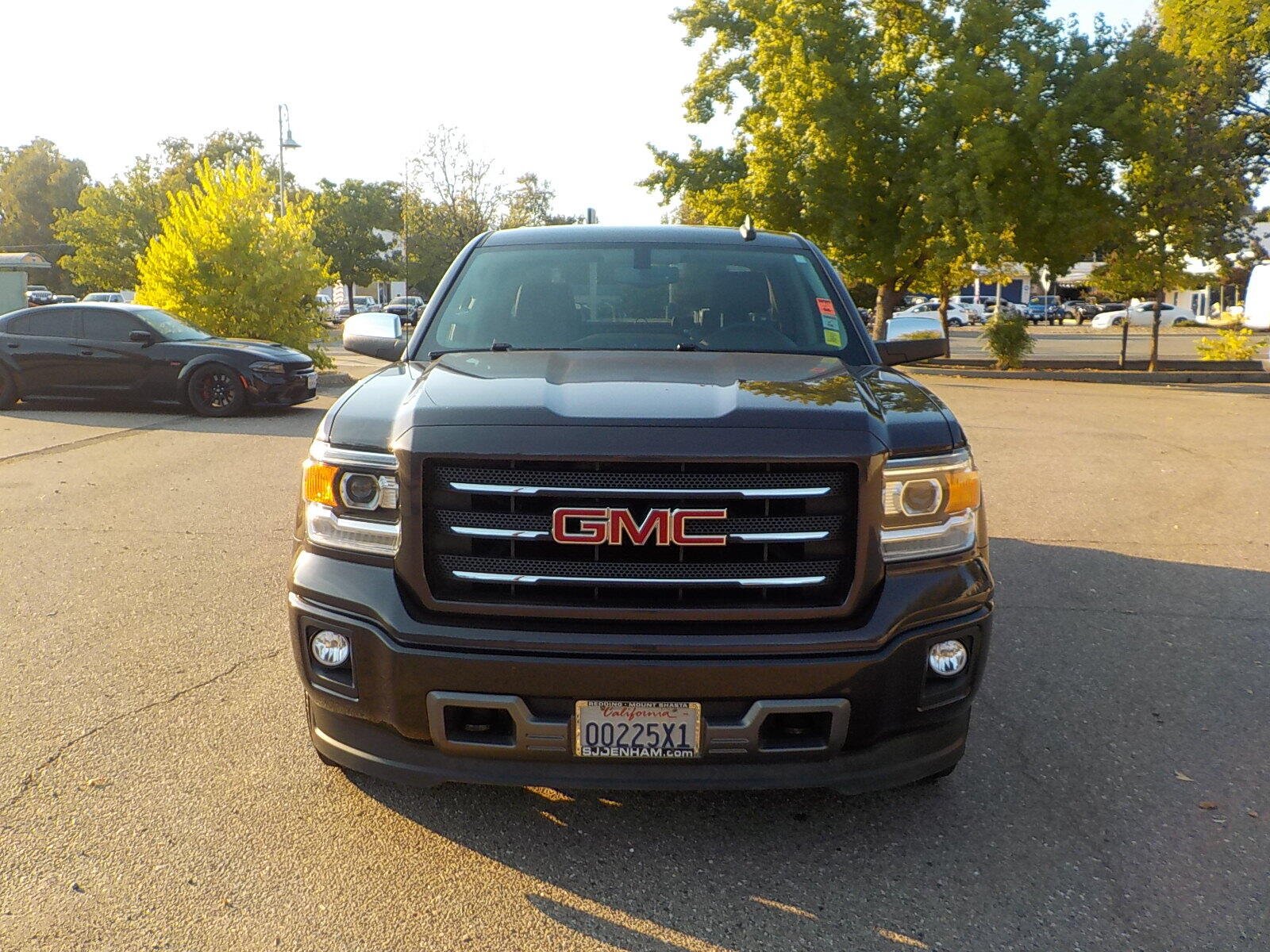 Used 2015 GMC Sierra 1500 SLT w/ All-Terrain Package AWD/4WD image 2