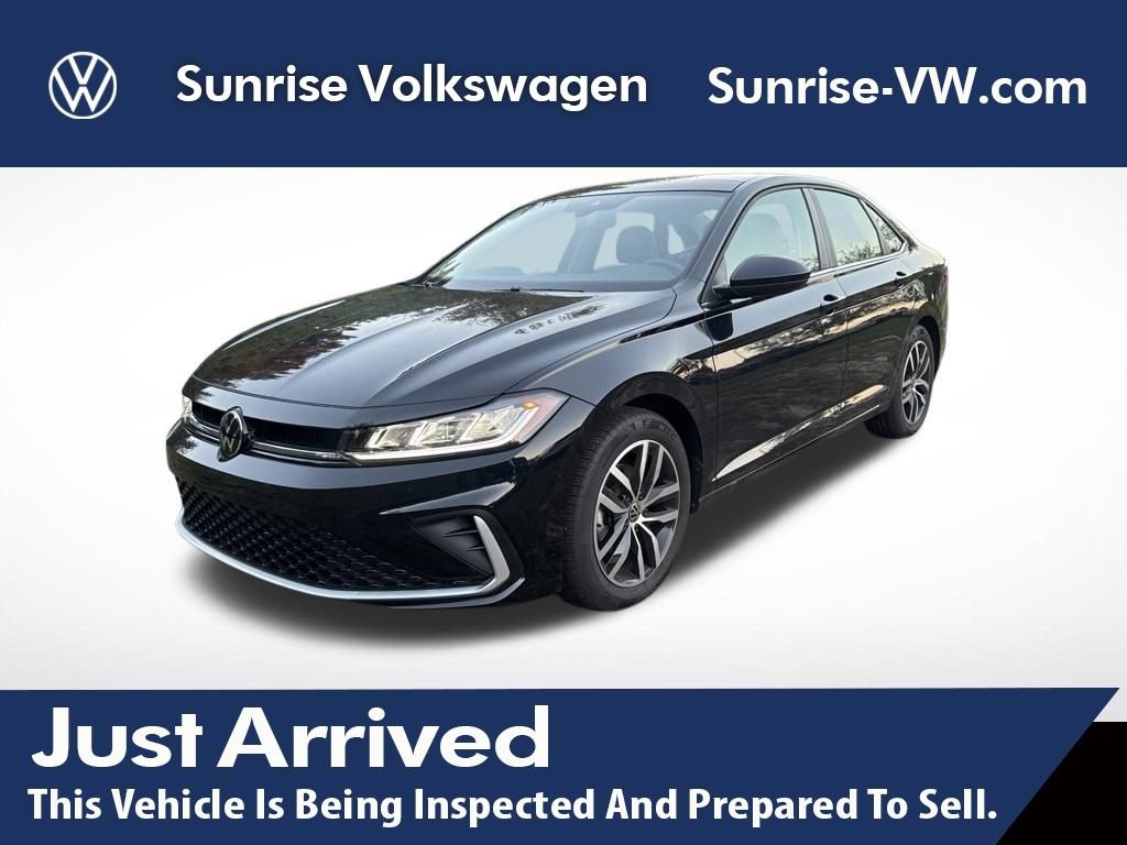 Used 2025 Volkswagen Jetta SE w/ Sunroof Package