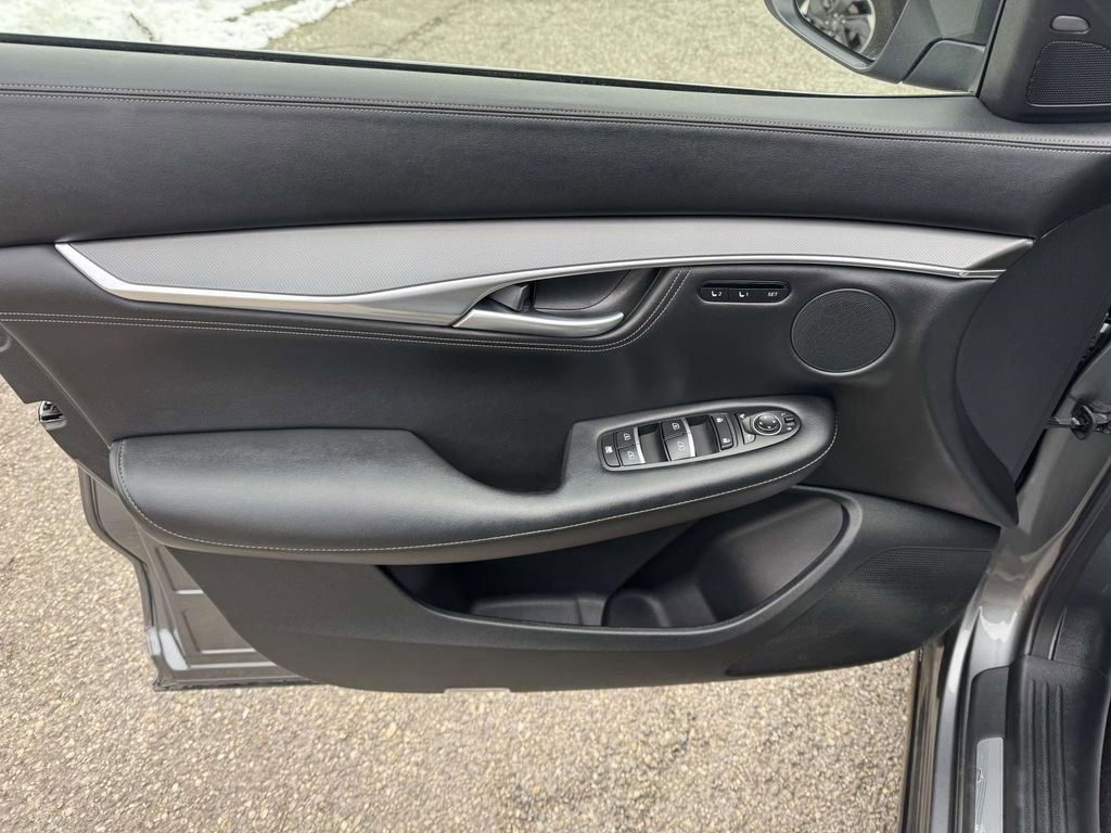 Used 2025 INFINITI QX55 Luxe w/ Cargo Package AWD/4WD image 17