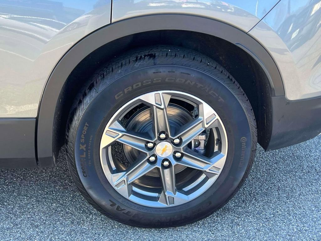 Used 2025 Chevrolet Blazer LT AWD/4WD image 10