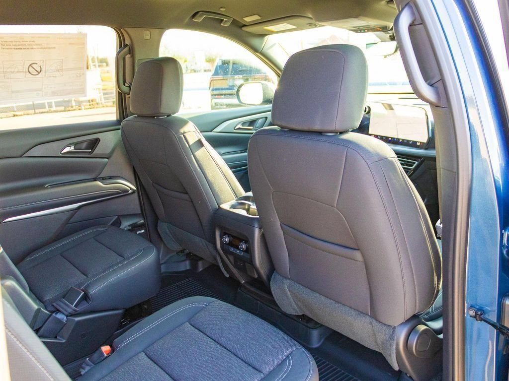 New 2026 Chevrolet Traverse LT w/ Enhanced Driving Package FWD image 13