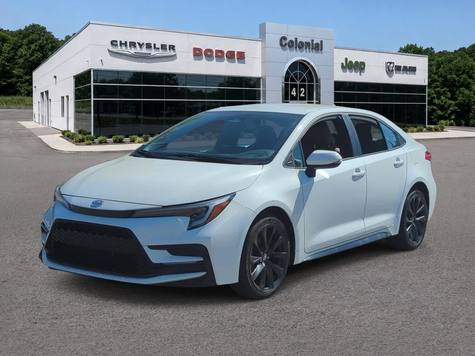 Used 2024 Toyota Corolla SE FWD image 1