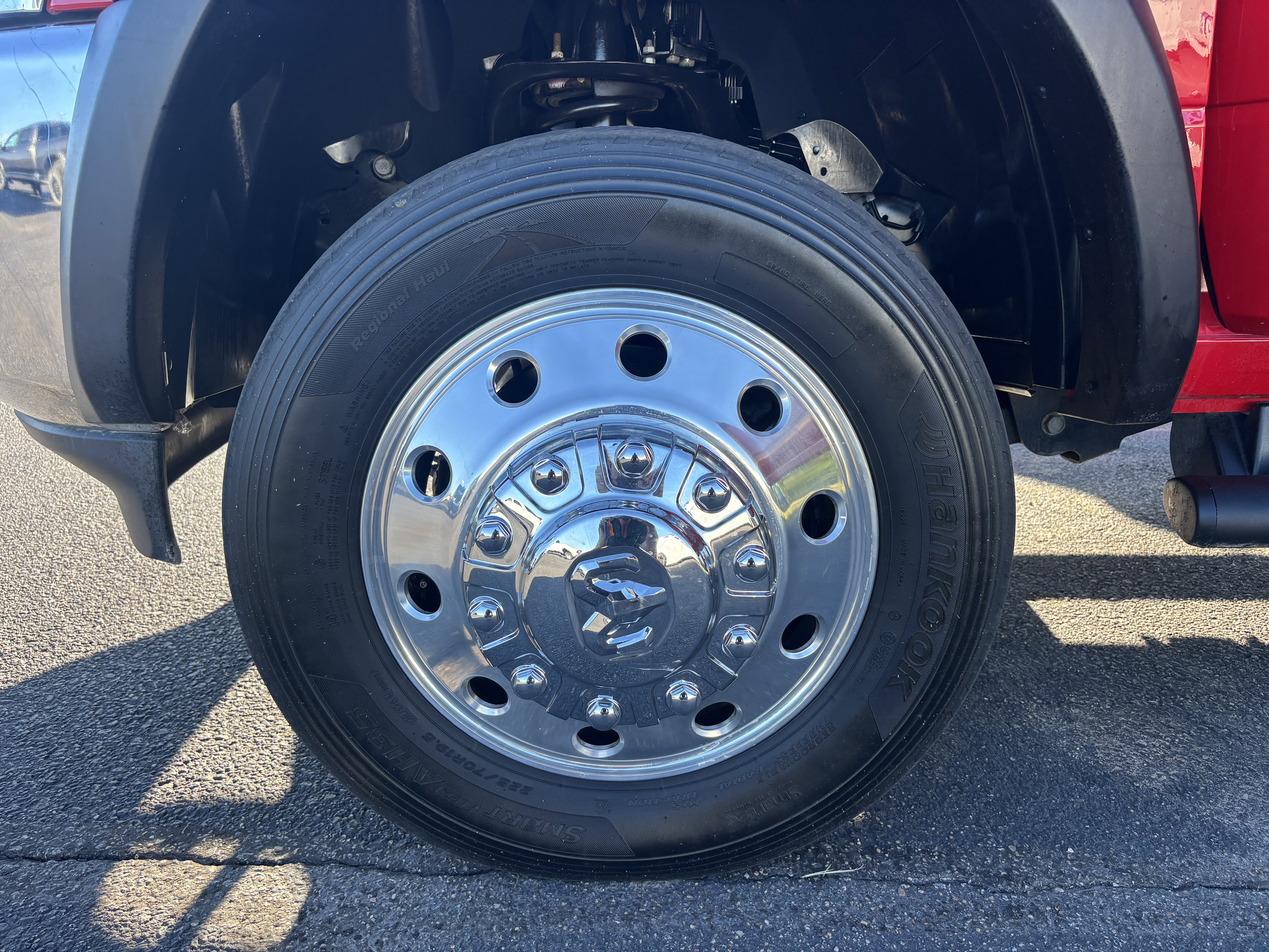 Used 2020 RAM 5500 Tradesman w/ Chrome Appearance Group AWD/4WD image 23