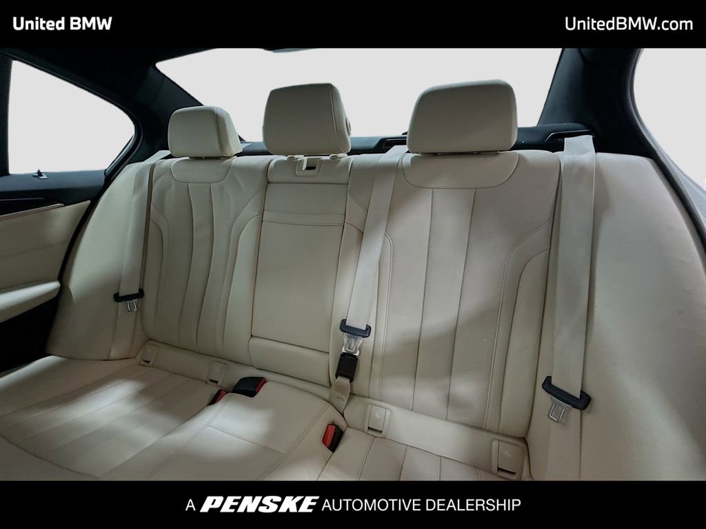 Used 2022 BMW 540i w/ M Sport Package RWD image 13