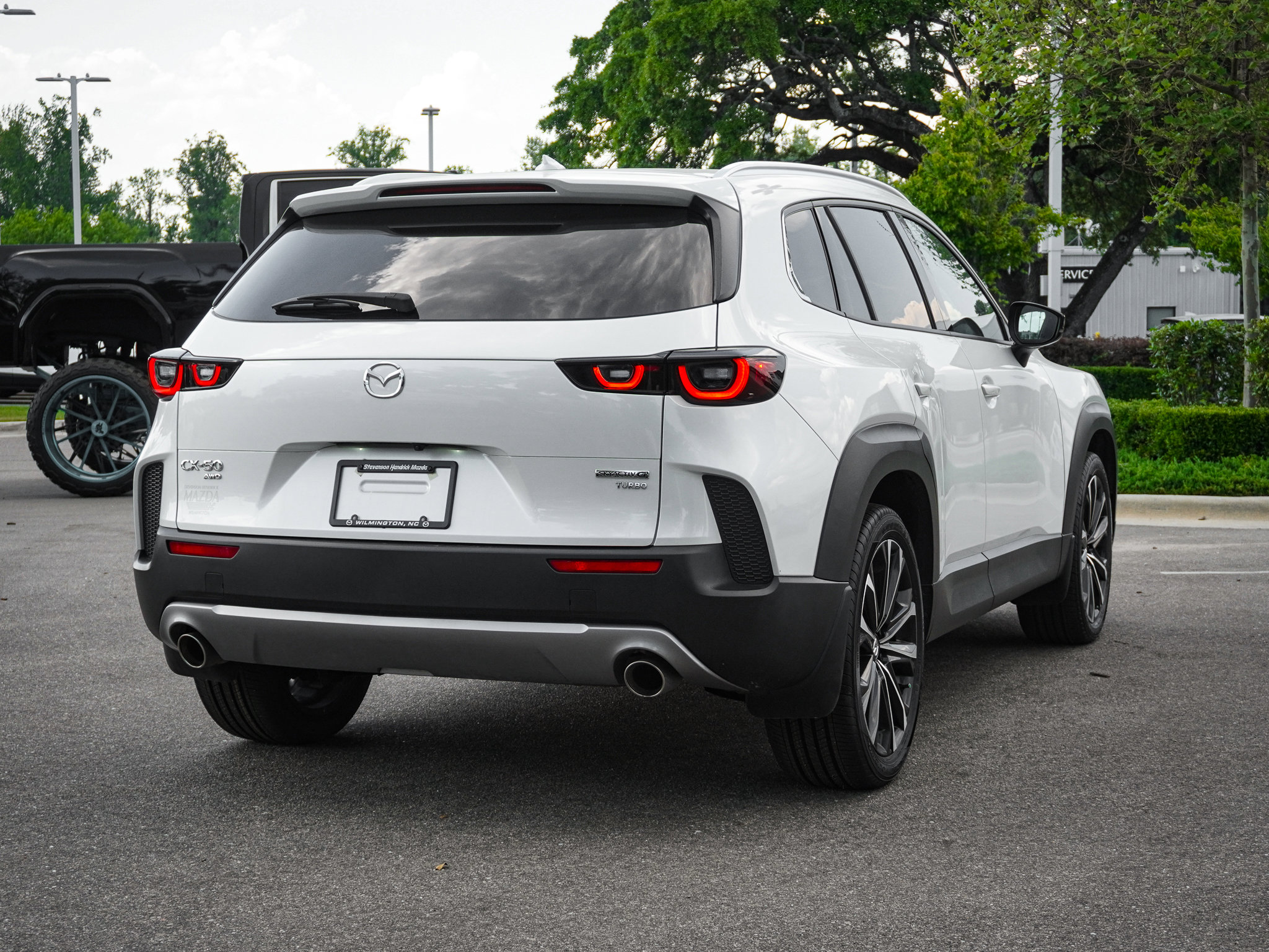 Used 2025 MAZDA CX-50 AWD 2.5 Turbo w/ Premium Pkg image 10