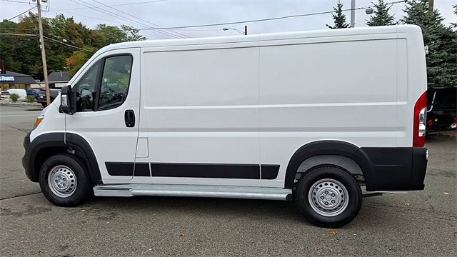Used 2025 RAM ProMaster 2500 w/ U-Haul Equipment Group image 5