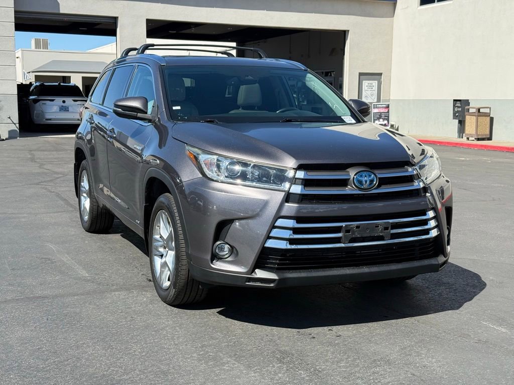 Used 2019 Toyota Highlander Limited image 1