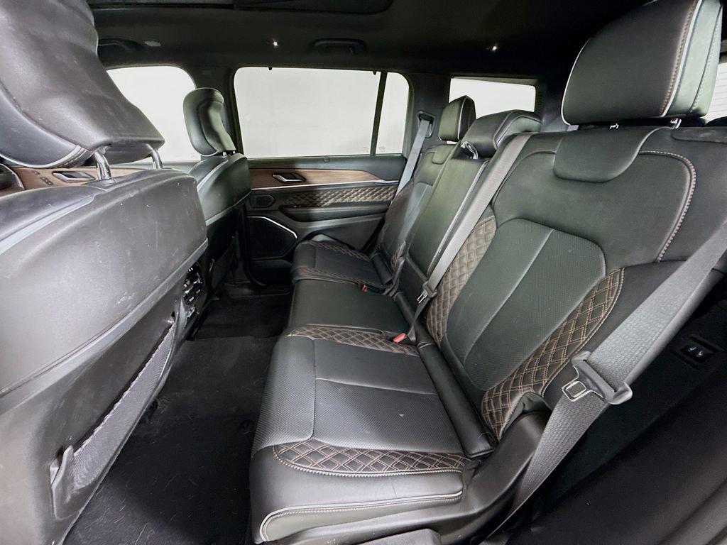 Used 2023 Jeep Grand Cherokee L Summit w/ Luxury Tech Group V image 26