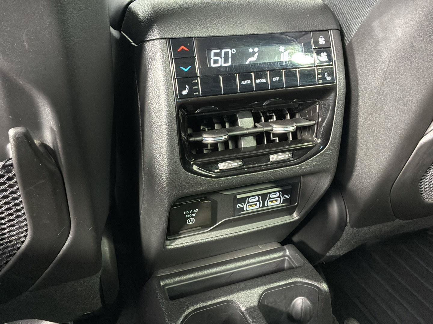 Used 2023 Jeep Grand Cherokee L Limited AWD/4WD image 20