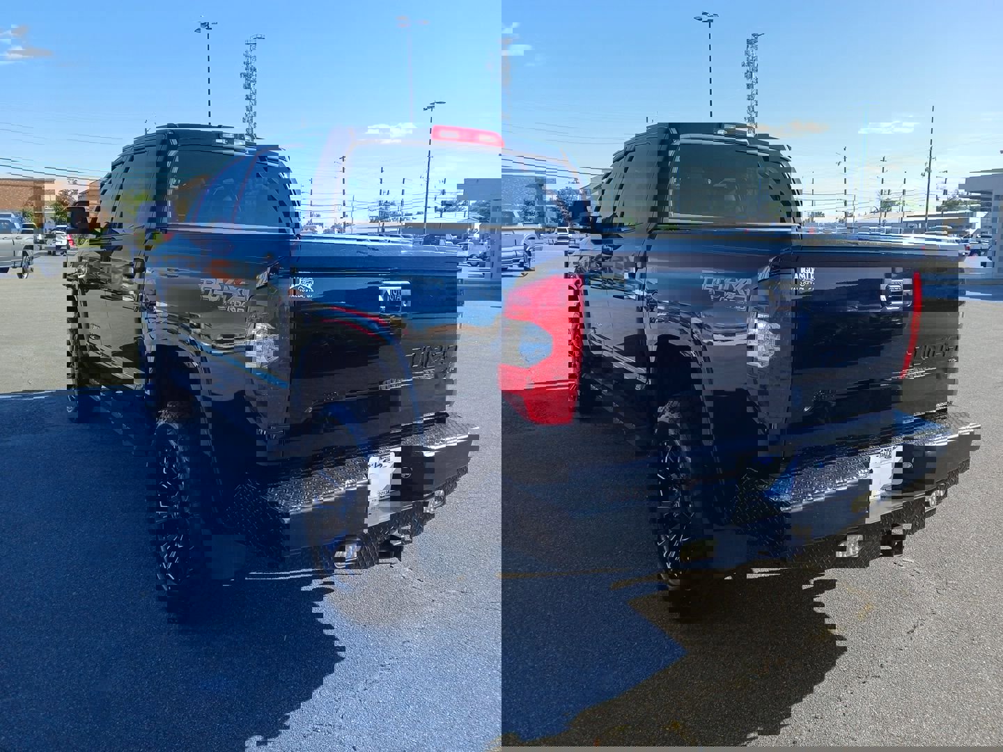 Used 2015 Toyota Tundra SR5 w/ TRD Off Road Package image 7