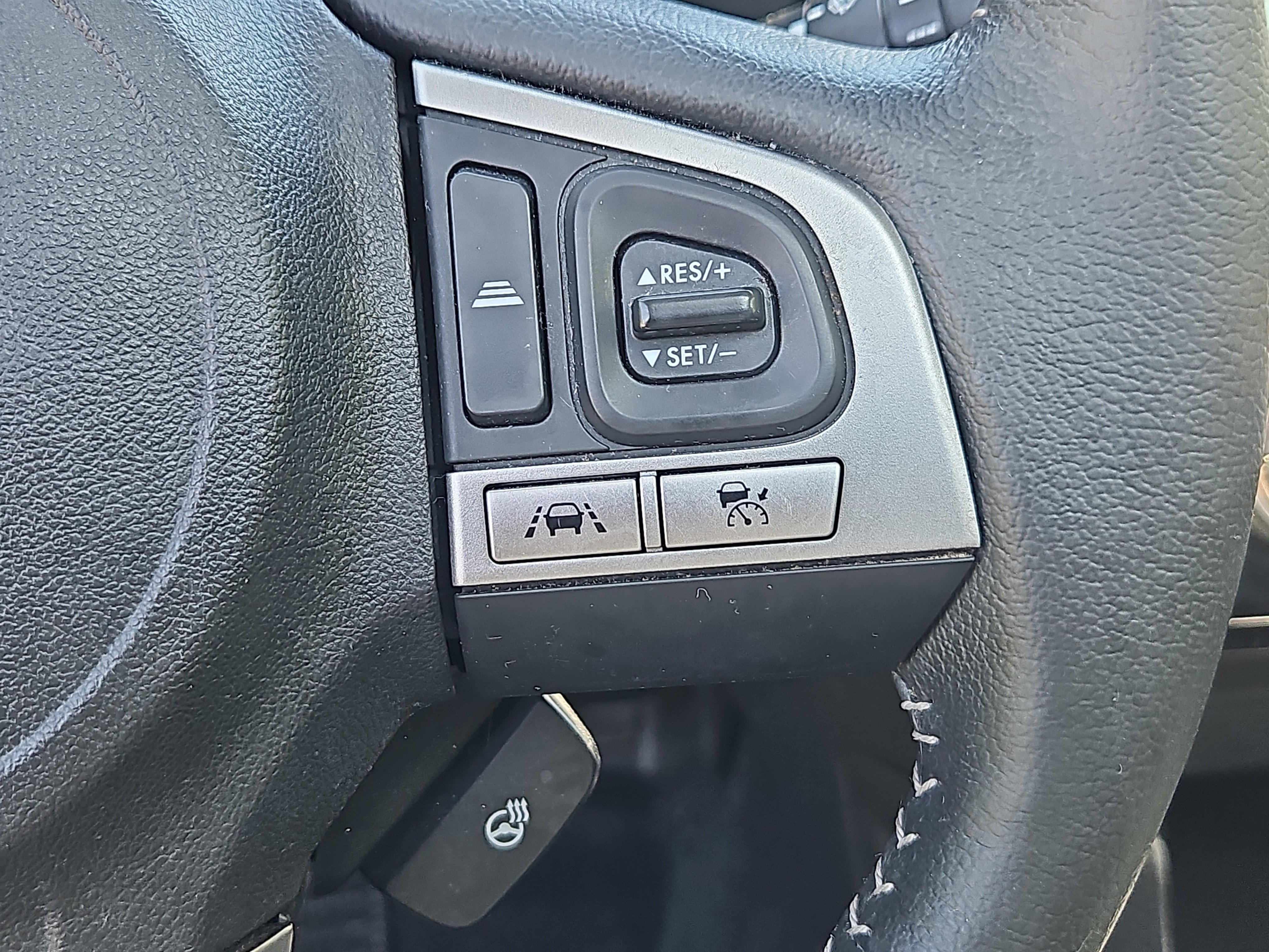 Used 2018 Subaru Forester 2.5i Touring AWD/4WD image 21