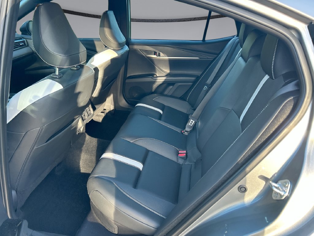 Used 2026 Toyota Camry SE FWD image 30