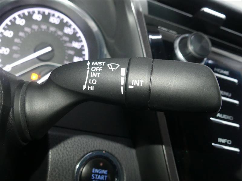 Used 2018 Toyota Camry XLE FWD image 35