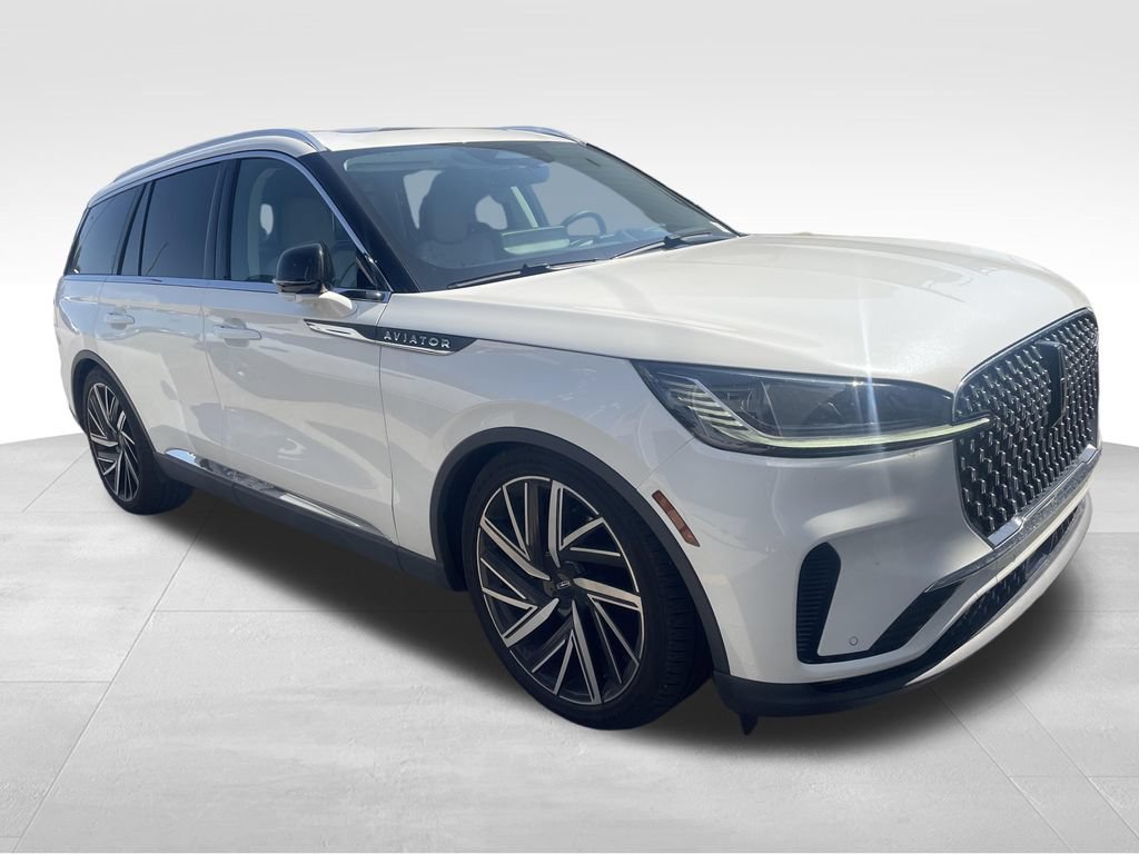 New 2026 Lincoln Aviator Reserve AWD/4WD image 3