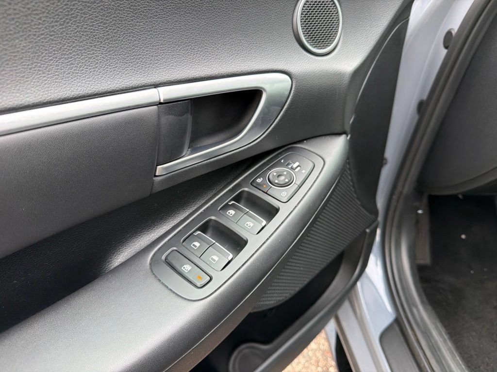 Used 2024 Hyundai Sonata SEL FWD image 11