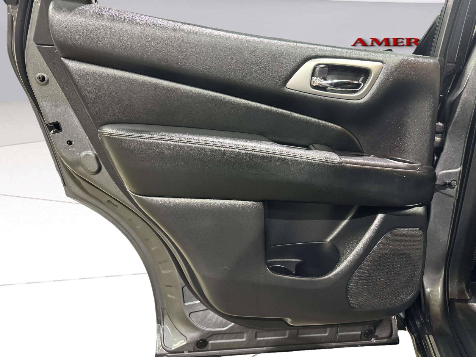 Used 2019 Nissan Pathfinder SV AWD/4WD image 43