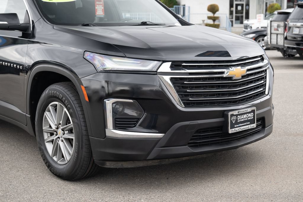 Used 2023 Chevrolet Traverse LT FWD image 9