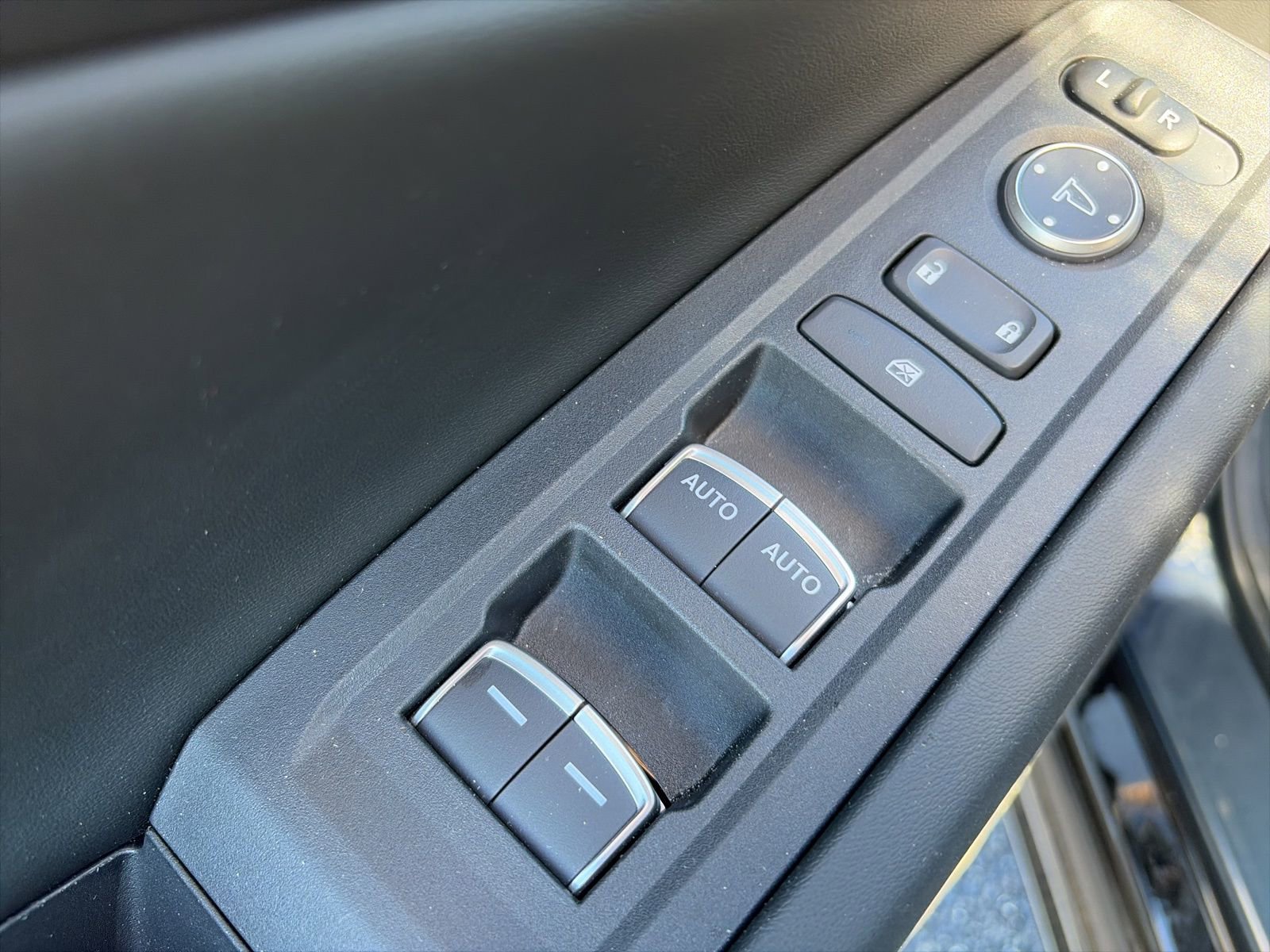 Used 2025 Honda Accord EX-L image 14