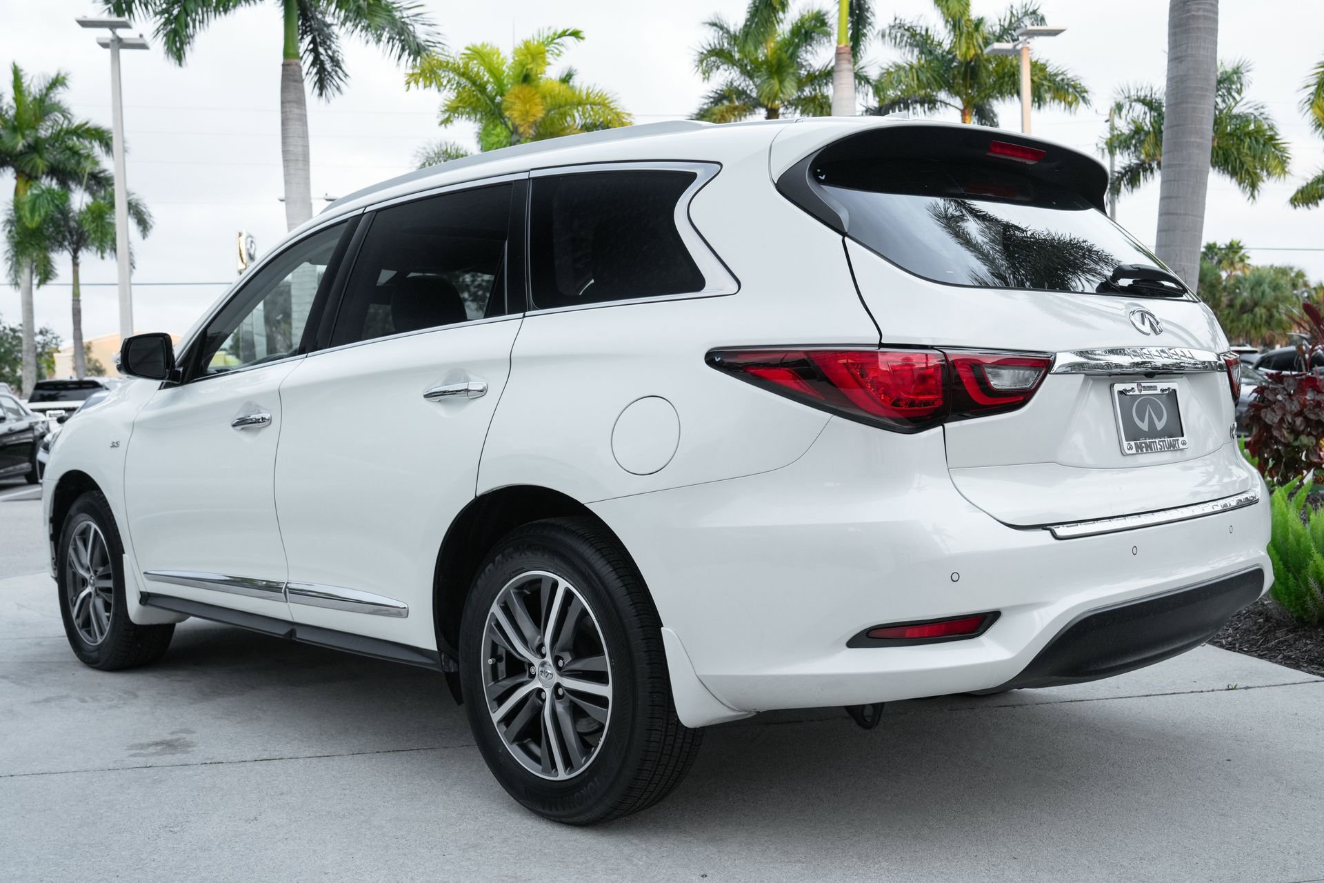 Used 2019 INFINITI QX60 Luxe w/ Essential Package image 21