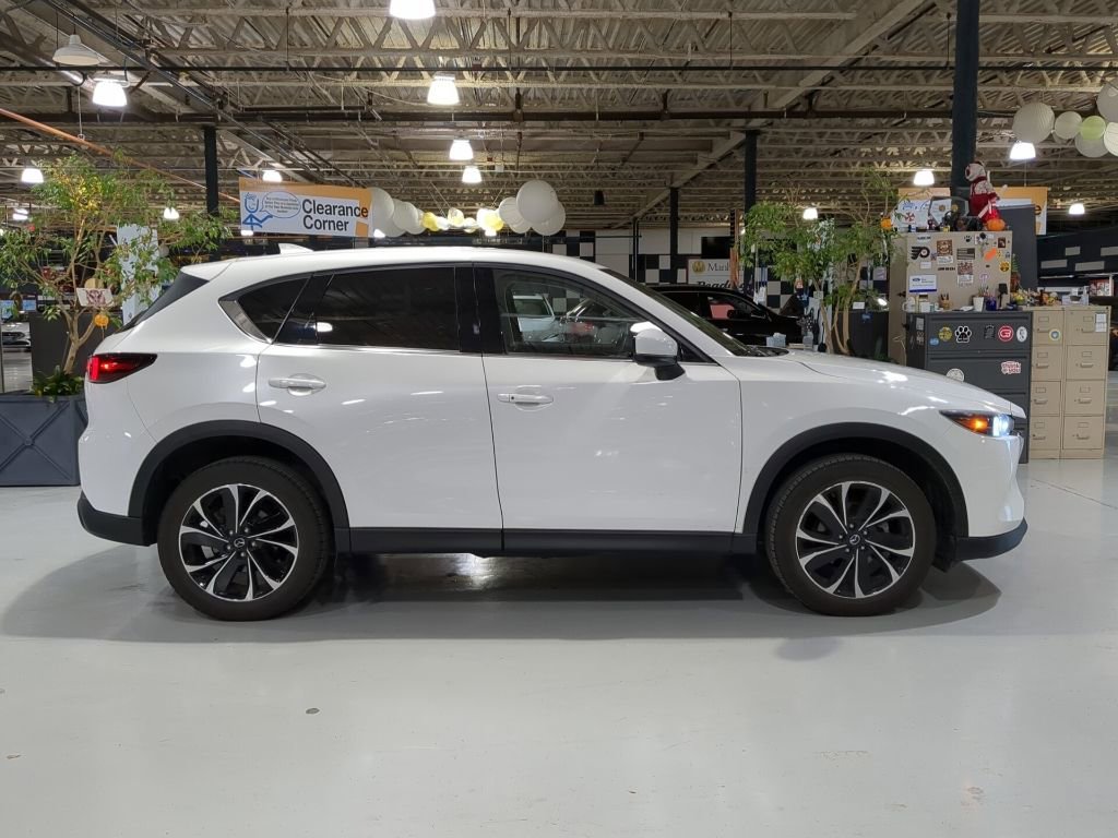 Used 2023 MAZDA CX-5 AWD 2.5 S w/ Premium Plus Pkg image 4