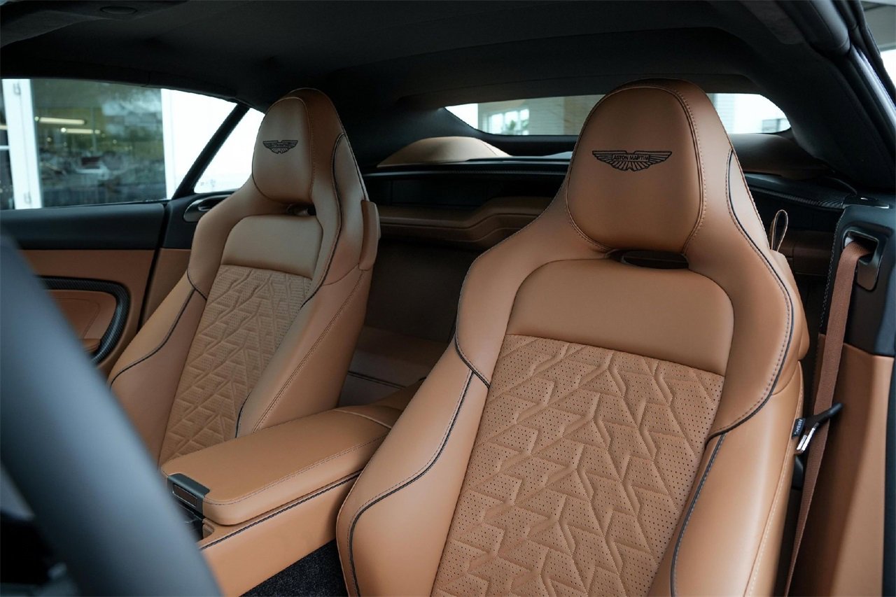 New 2026 Aston Martin Vanquish Convertible image 21