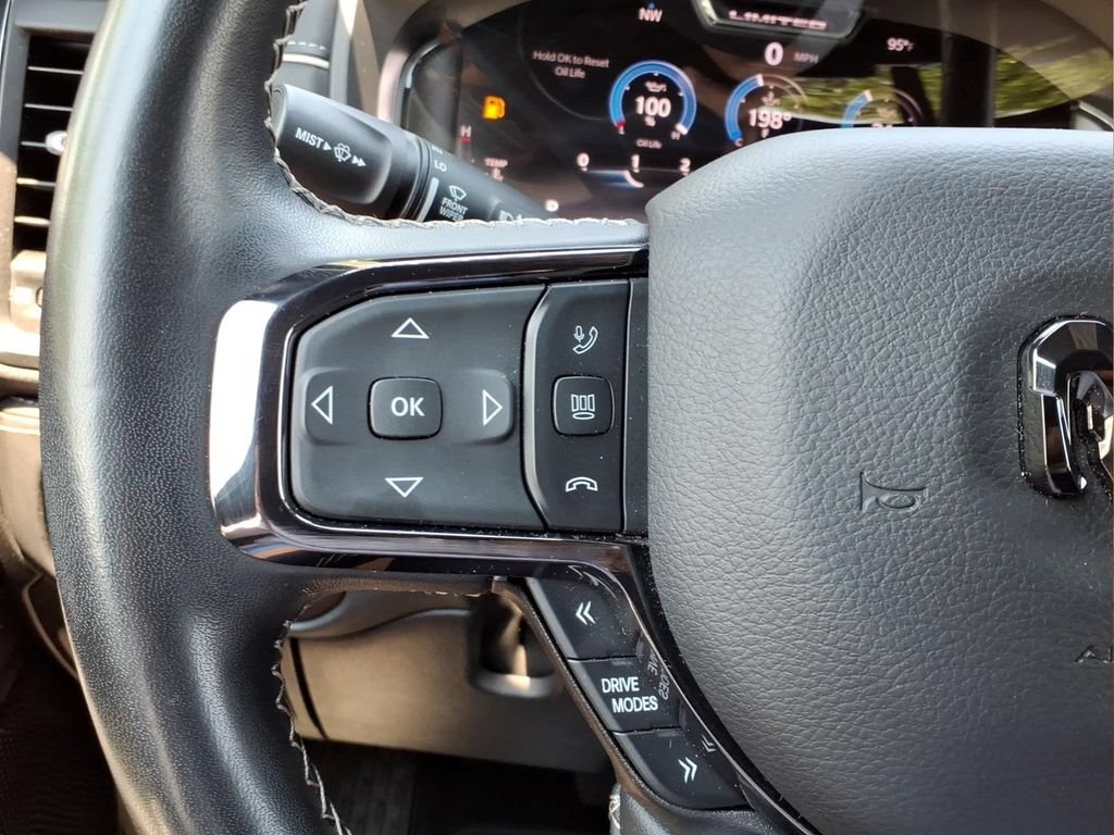 Used 2025 RAM 1500 Limited AWD/4WD image 12