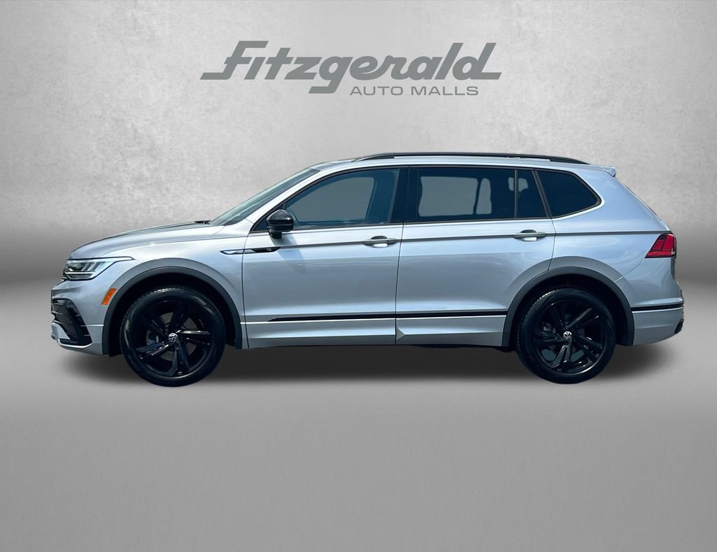 Used 2024 Volkswagen Tiguan SE R-Line AWD/4WD image 5