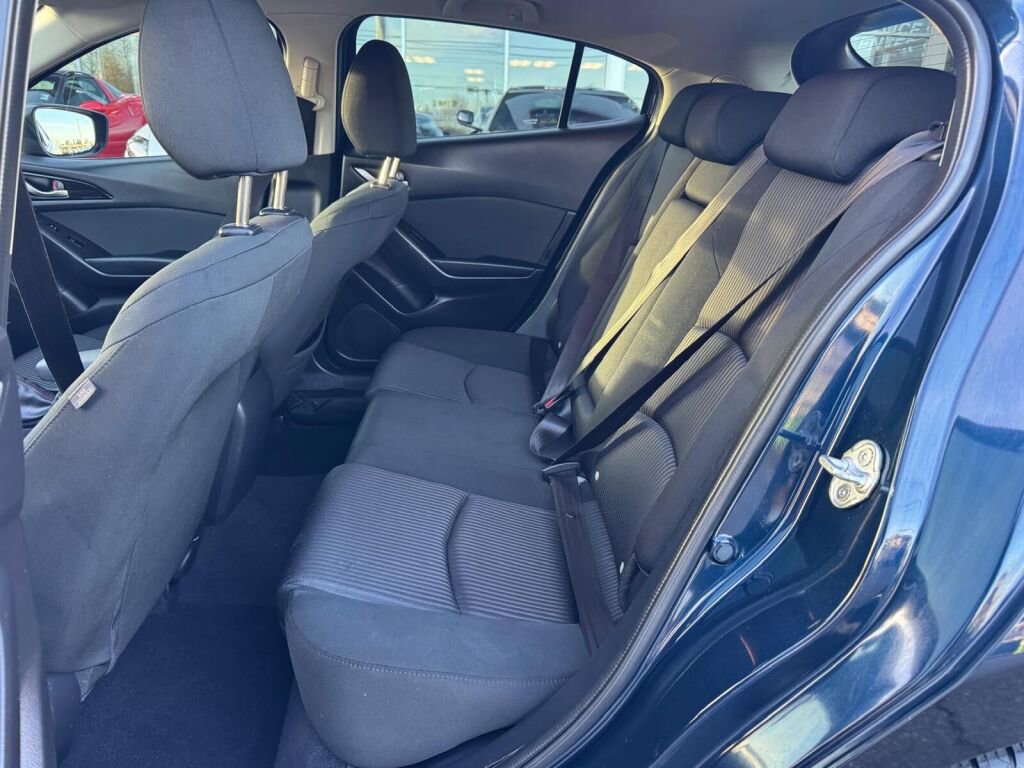 Used 2015 MAZDA MAZDA3 i Touring w/ Technology Package image 11