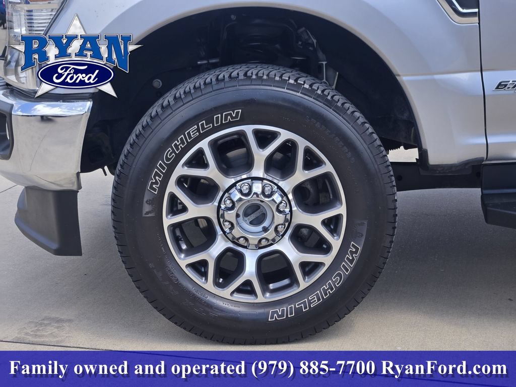 Certified 2022 Ford F250 Lariat w/ Lariat Ultimate Package AWD/4WD image 7
