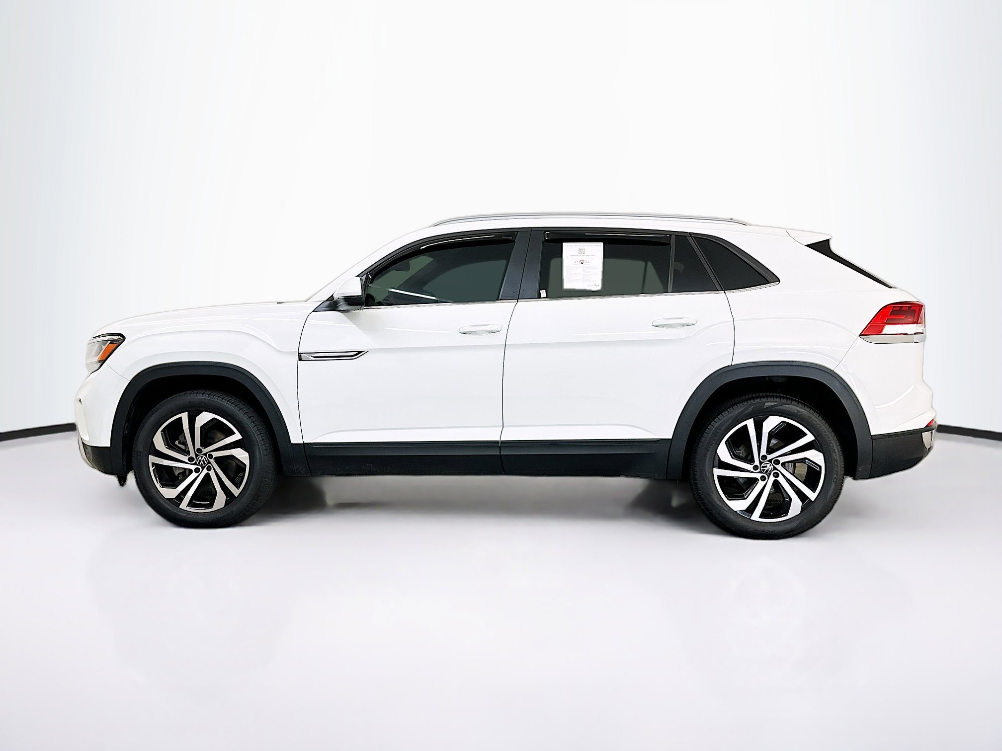 Used 2022 Volkswagen Atlas Cross Sport SE image 4