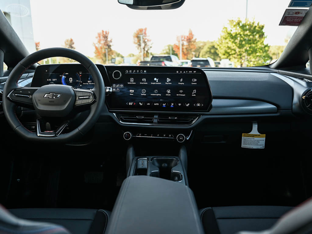 New 2025 Chevrolet Equinox EV RS w/ LPO, Trailering Package image 15