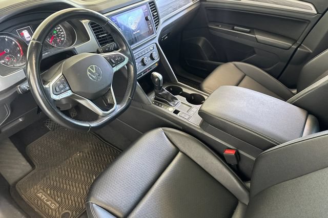 Used 2020 Volkswagen Atlas Cross Sport SE w/ Panoramic Sunroof Package FWD image 10