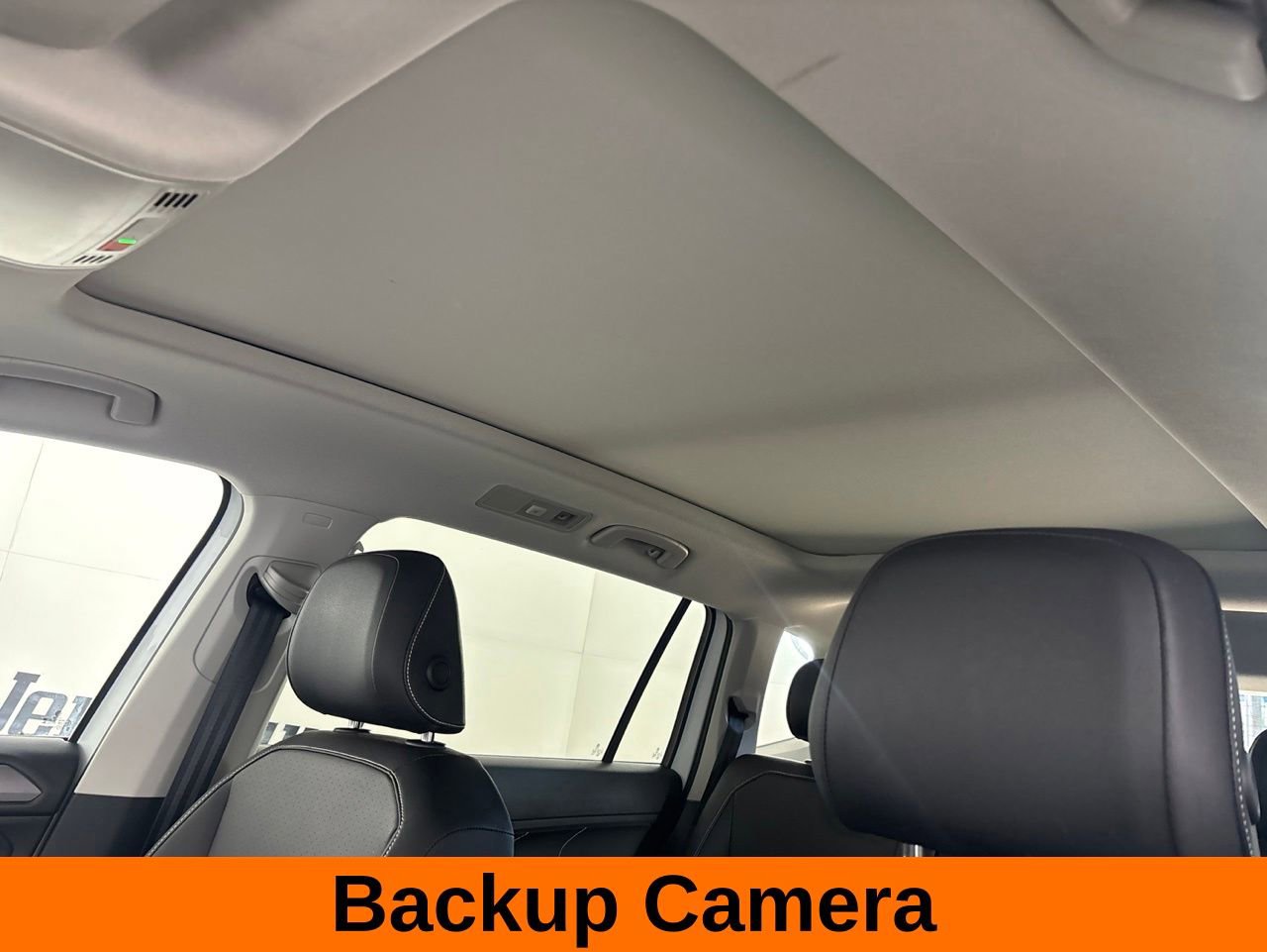 Used 2023 Volkswagen Tiguan SE w/ Panoramic Sunroof Package AWD/4WD image 9