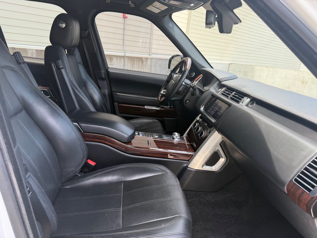Used 2014 Land Rover Range Rover HSE AWD/4WD image 23