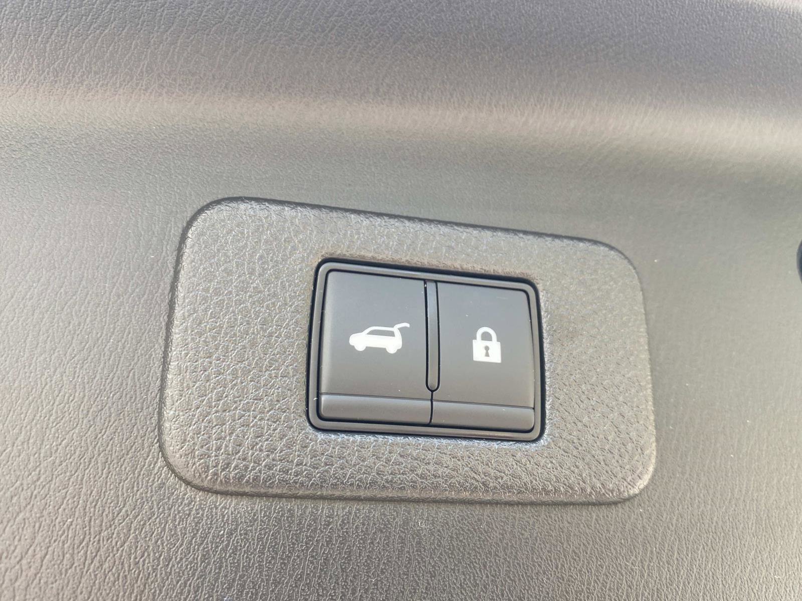 Used 2024 Nissan Armada SL w/ Cargo Package image 9