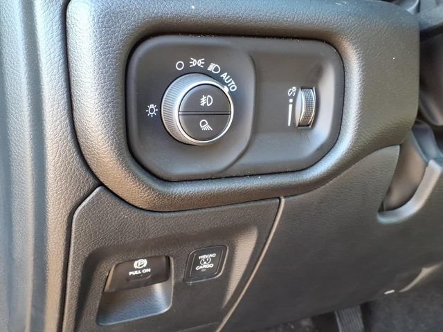 Used 2026 RAM 1500 Express AWD/4WD image 18