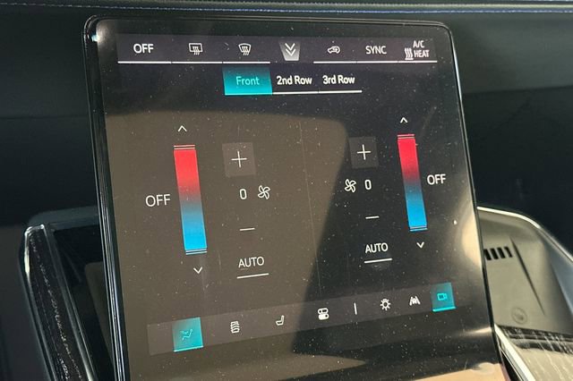 New 2025 Cadillac Escalade IQ Sport 1 w/ LPO, ONYX Package image 21