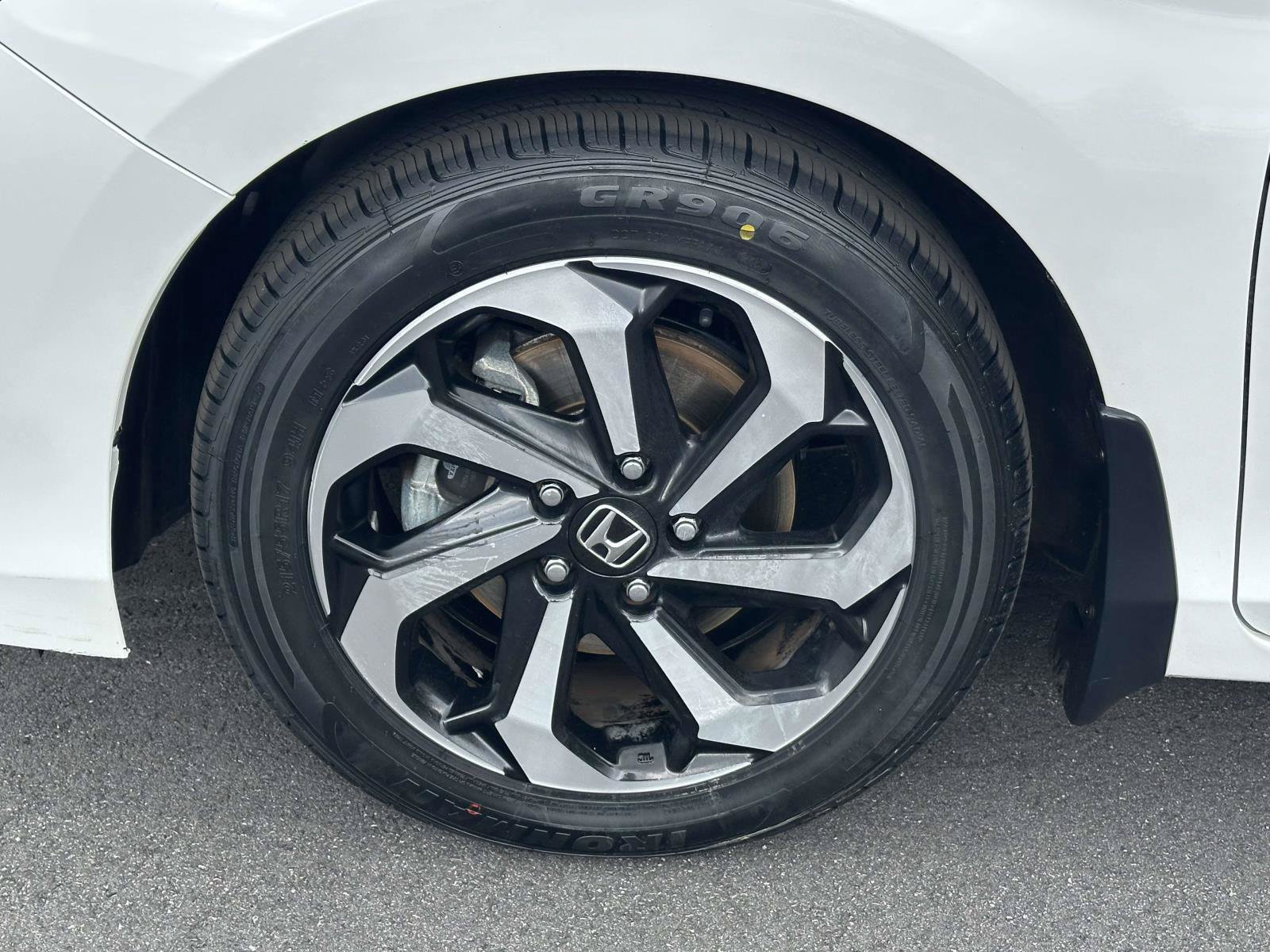 Used 2017 Honda Accord EX image 28