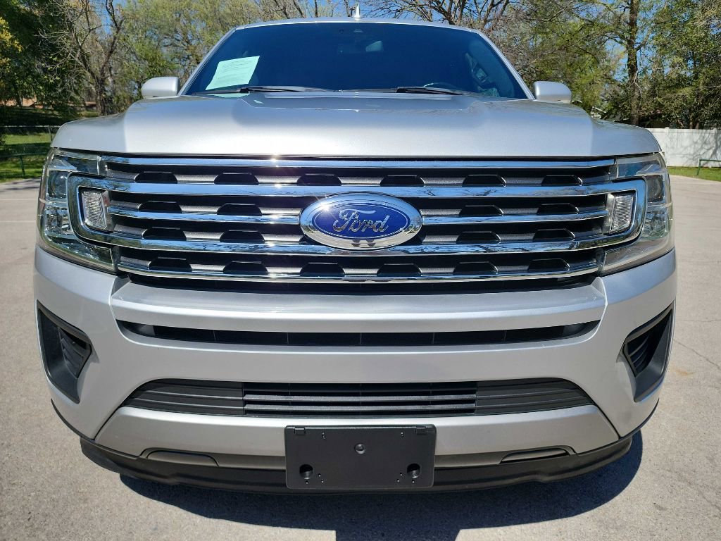 Used 2019 Ford Expedition XLT w/ Equipment Group 202A image 2